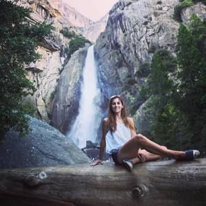 Meet your Posher, Alma